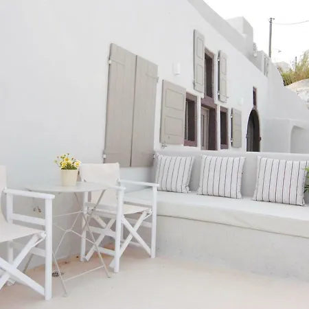 White Grape Πανσιόν Οία